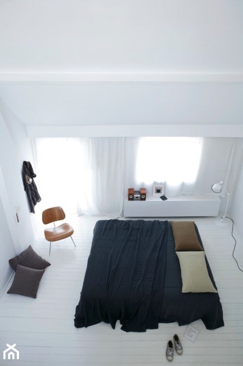 black&white/inspiracje pozyskane z Pinterest - Sypialnia, styl minimalistyczny - zdjęcie od Maison Studio - Architektura Wnetrz. Żaklina Litwa - Homebook