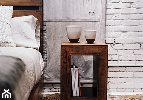 cegla/inspiracje pozyskane z Pinterest - Mała szara sypialnia, styl industrialny - zdjęcie od Maison Studio - Architektura Wnetrz. Żaklina Litwa