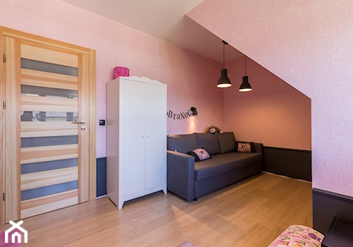 Dom Bojano - Średni różowy pokój dziecka dla dziecka dla dziewczynki, styl nowoczesny - zdjęcie od My Place