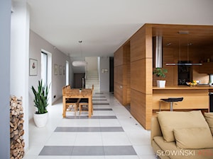 Makowa - Duża szara jadalnia jako osobne pomieszczenie, styl minimalistyczny - zdjęcie od Atelier Słowiński