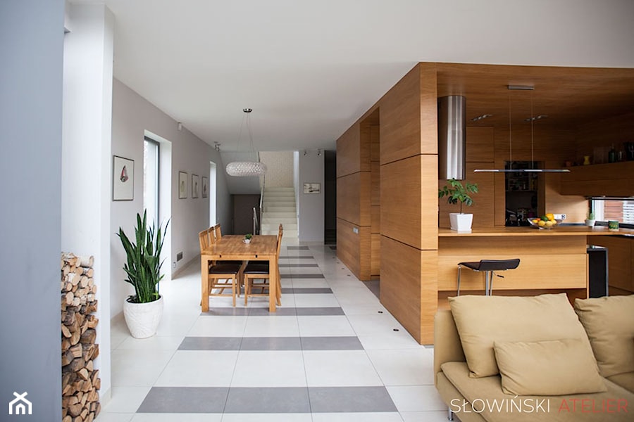 Makowa - Duża szara jadalnia jako osobne pomieszczenie, styl minimalistyczny - zdjęcie od Atelier Słowiński
