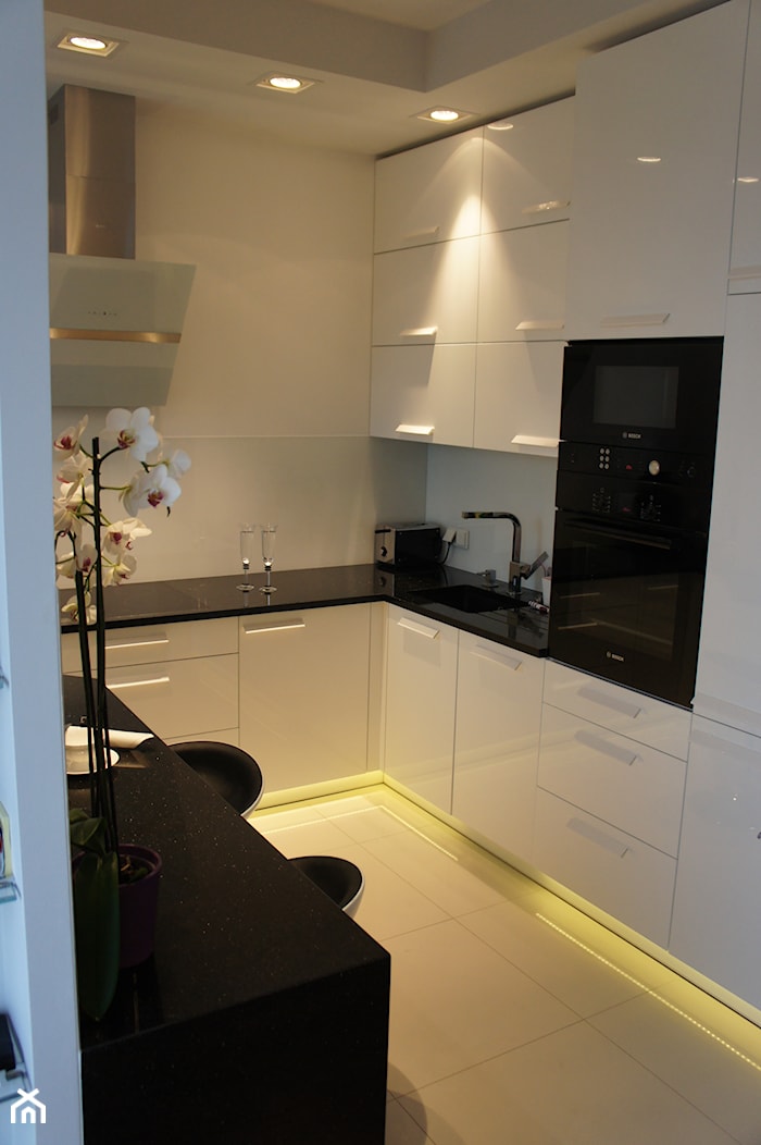 Mieszkanie 52 m2 na Gocławiu - Kuchnia, styl minimalistyczny - zdjęcie od Kossakowska.design - Homebook