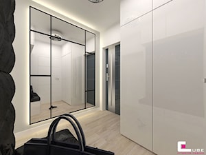 DOM W KOBYŁCE - Średni biały hol / przedpokój, styl nowoczesny - zdjęcie od CUBE Interior Design