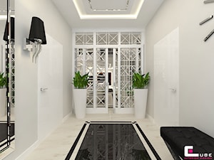 Dom pod Zambrowem - Średni szary z marmurem na podłodze hol / przedpokój, styl nowoczesny - zdjęcie od CUBE Interior Design