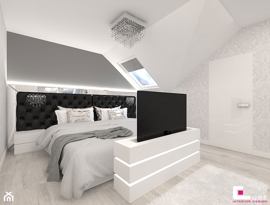 Dom w Kępie Okrzewskiej - Duża biała szara sypialnia na poddaszu, styl glamour - zdjęcie od CUBE Interior Design