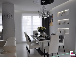 Mieszkanie Białołęka, Warszawa - Średnia biała szara jadalnia w salonie - zdjęcie od CUBE Interior Design