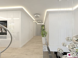 DOM W KOBYŁCE - Duży biały hol / przedpokój, styl nowoczesny - zdjęcie od CUBE Interior Design