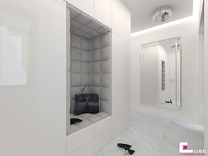 Dom w Kępie Okrzewskiej - Średni biały hol / przedpokój, styl glamour - zdjęcie od CUBE Interior Design