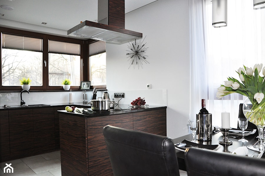 Dom 120 m2 w Warszawie - Kuchnia, styl nowoczesny - zdjęcie od CUBE Interior Design