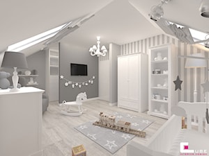 Dom w Kępie Okrzewskiej - Duży biały szary pokój dziecka dla niemowlaka dla chłopca dla dziewczynki, styl tradycyjny - zdjęcie od CUBE Interior Design
