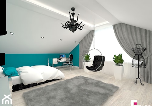 DOM POD LEGNICĄ - Duży szary niebieski pokój dziecka dla nastolatka dla chłopca, styl glamour - zdjęcie od CUBE Interior Design