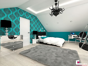 DOM POD LEGNICĄ - Duży biały niebieski pokój dziecka dla nastolatka dla chłopca, styl glamour - zdjęcie od CUBE Interior Design