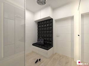 DOM W KOBYŁCE - Średni z wieszakiem biały hol / przedpokój, styl nowoczesny - zdjęcie od CUBE Interior Design