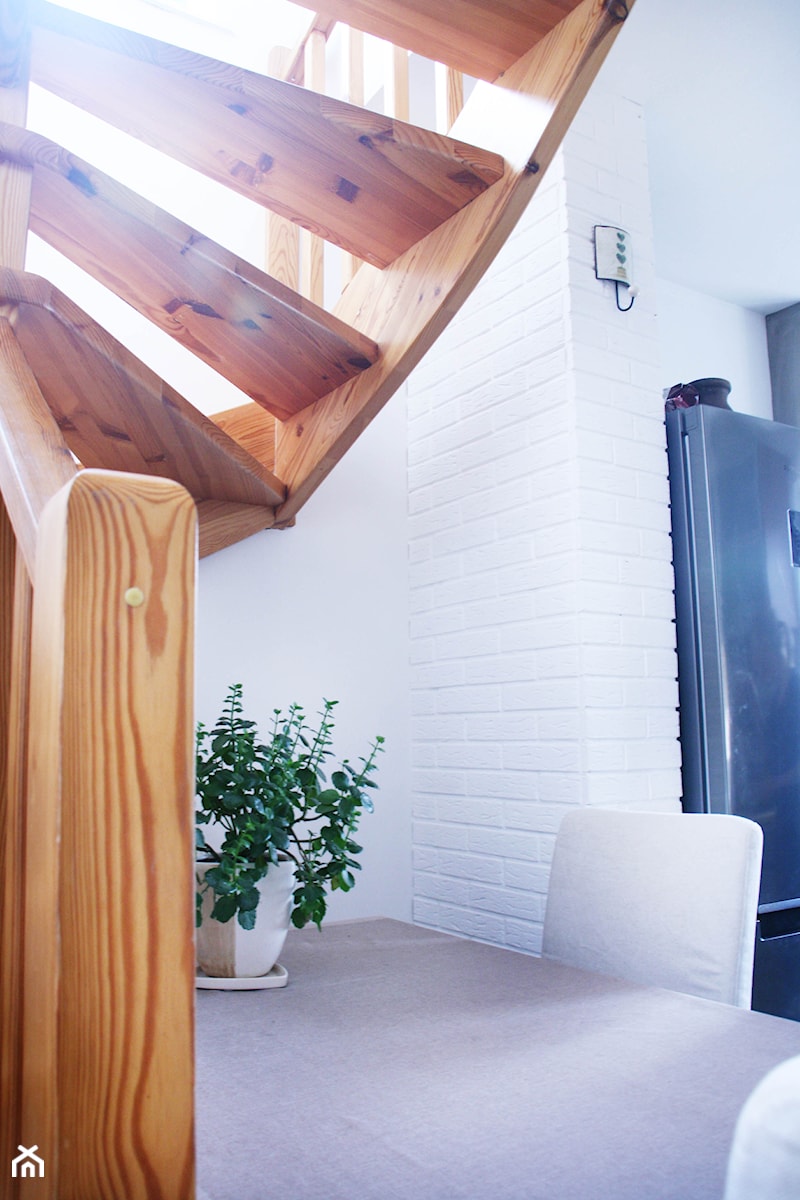 Mieszkanie - Gdynia Kack - Mała biała jadalnia jako osobne pomieszczenie, styl skandynawski - zdjęcie od Autors.KA