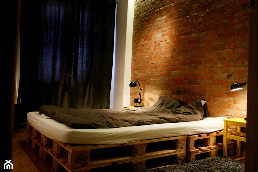 Industrialne mieszkanie - Śródmieście Gdynia - Mała średnia sypialnia, styl industrialny - zdjęcie od Autors.KA