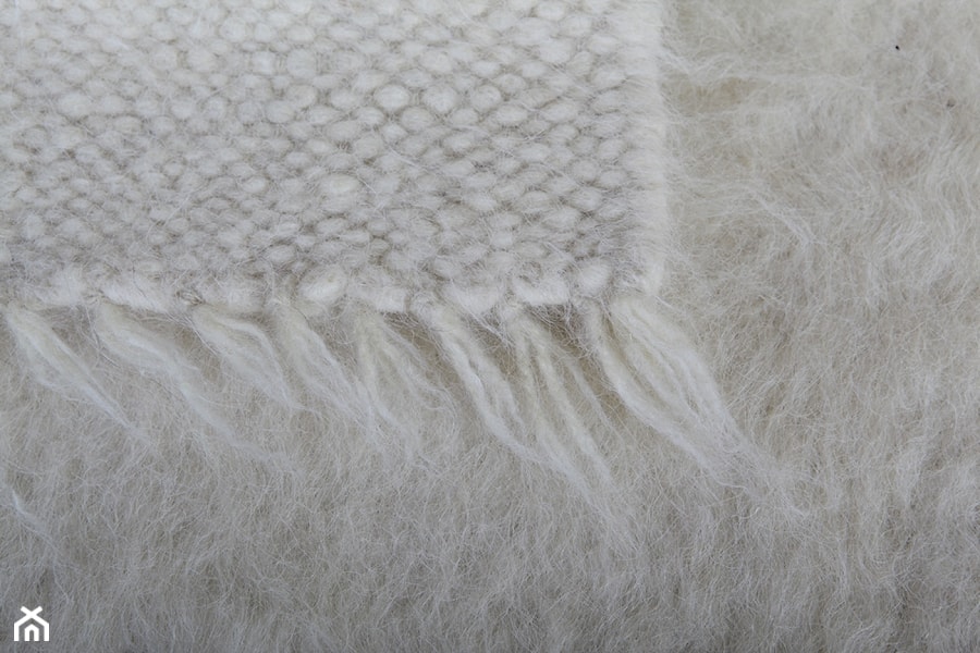Macro white woven rug. - zdjęcie od Rostyslav Sheptykin