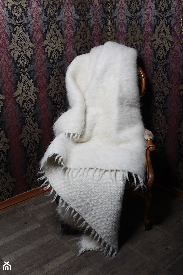 Handwoven wool throw. - zdjęcie od Rostyslav Sheptykin - Homebook