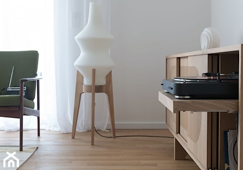 Mieszkanie na Mitte - Mały biały salon, styl minimalistyczny - zdjęcie od Loft Kolasiński