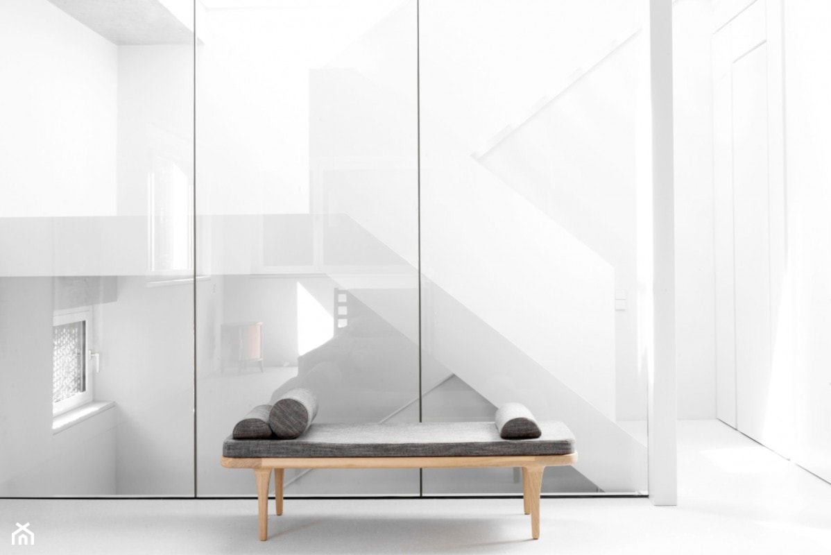 Dom na Prenzlauer Berg - Schody, styl minimalistyczny - zdjęcie od Loft Kolasiński - Homebook