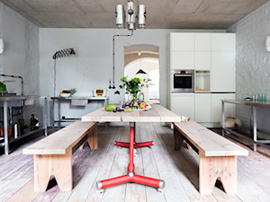 Letnie mieszkanie pod Berlinem - Średnia zamknięta szara z zabudowaną lodówką kuchnia jednorzędowa, styl prowansalski - zdjęcie od Loft Kolasiński