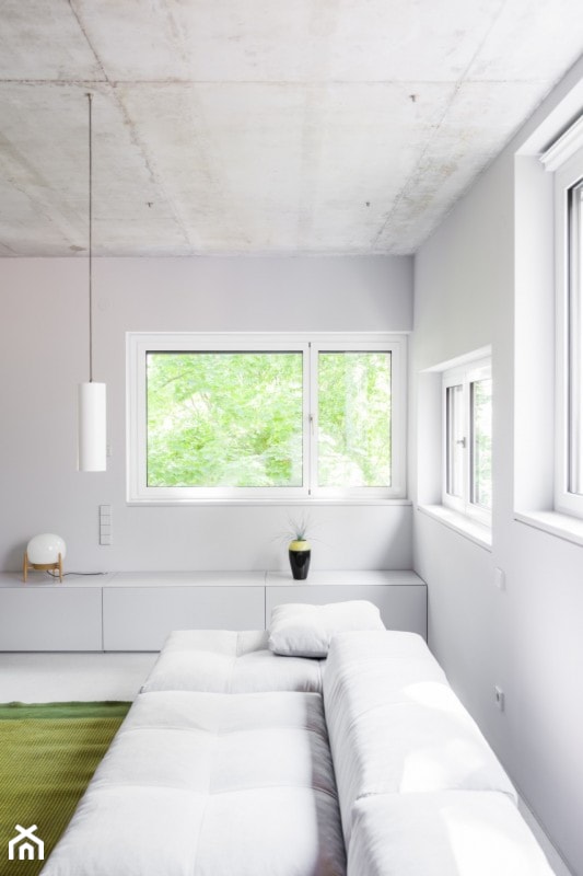 Dom na Prenzlauer Berg - Średni szary salon, styl minimalistyczny - zdjęcie od Loft Kolasiński - Homebook