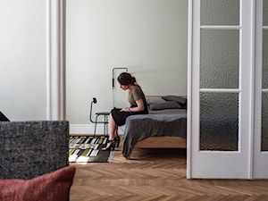 Warszawa Filtry - Średnia szara sypialnia, styl minimalistyczny - zdjęcie od Loft Kolasiński