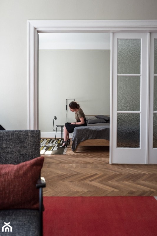 Warszawa Filtry - Średnia szara sypialnia, styl minimalistyczny - zdjęcie od Loft Kolasiński - Homebook