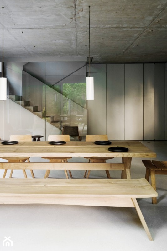 Dom na Prenzlauer Berg - Duża szara jadalnia jako osobne pomieszczenie, styl minimalistyczny - zdjęcie od Loft Kolasiński - Homebook