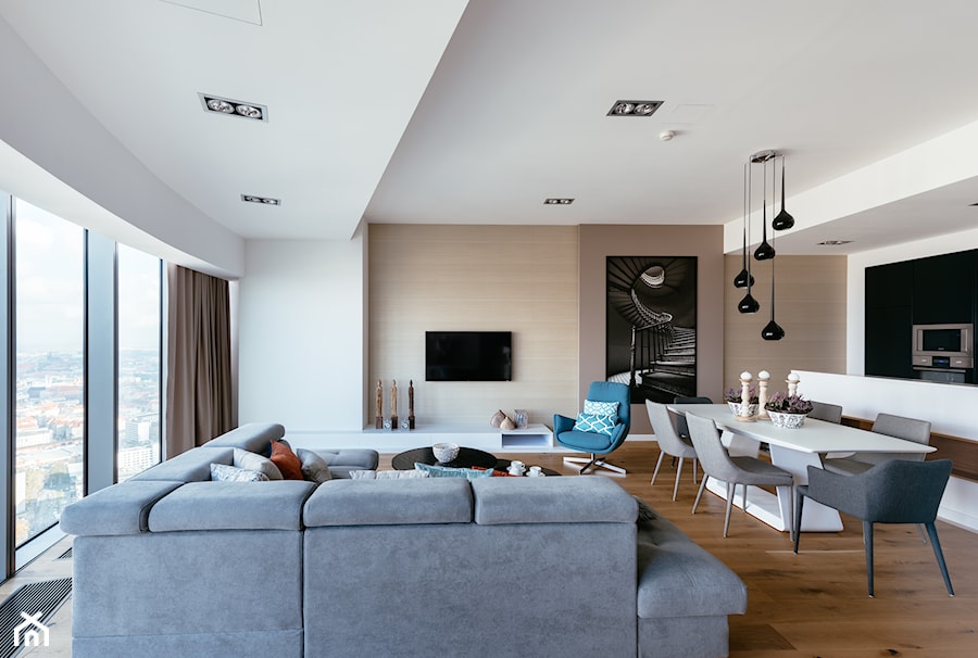 EVOLUXURY- PENTHOUSE Z SAUNĄ - Duży biały salon z kuchnią z jadalnią, styl nowoczesny - zdjęcie od EVOLUXURY DESIGN ARKADIUSZ JASKOLSKI