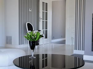 Projekt domu biało - czarny - Salon, styl glamour - zdjęcie od edytabielarczyk