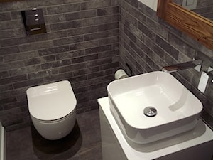 Mieszkanie - Mała z marmurową podłogą łazienka, styl skandynawski - zdjęcie od edytabielarczyk