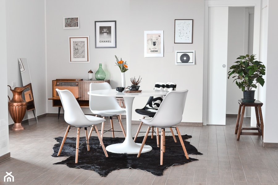 Metamorfoza - Nowe wnętrze z charakterem - Średnia biała jadalnia w salonie, styl skandynawski - zdjęcie od Passionshake
