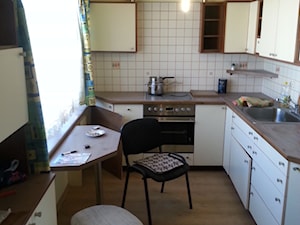 metamorfoza mieszkania w bloku z płyty 62,4 m2 - Kuchnia - zdjęcie od Joanna Tołwińska