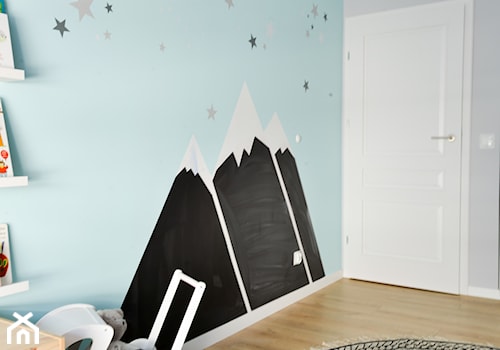 Mieszkanie II w zabudowie wielorodzinnej - Mały szary niebieski pokój dziecka dla dziecka dla chłopca dla dziewczynki, styl skandynawski - zdjęcie od SAŁATA-Pracownia Architektury Wnętrz