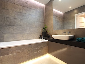 nowe aleje - Średnia bez okna z punktowym oświetleniem łazienka, styl nowoczesny - zdjęcie od Lux
