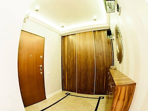 Apartament osiedle pod Wierzbami - Hol / przedpokój, styl glamour - zdjęcie od Lux