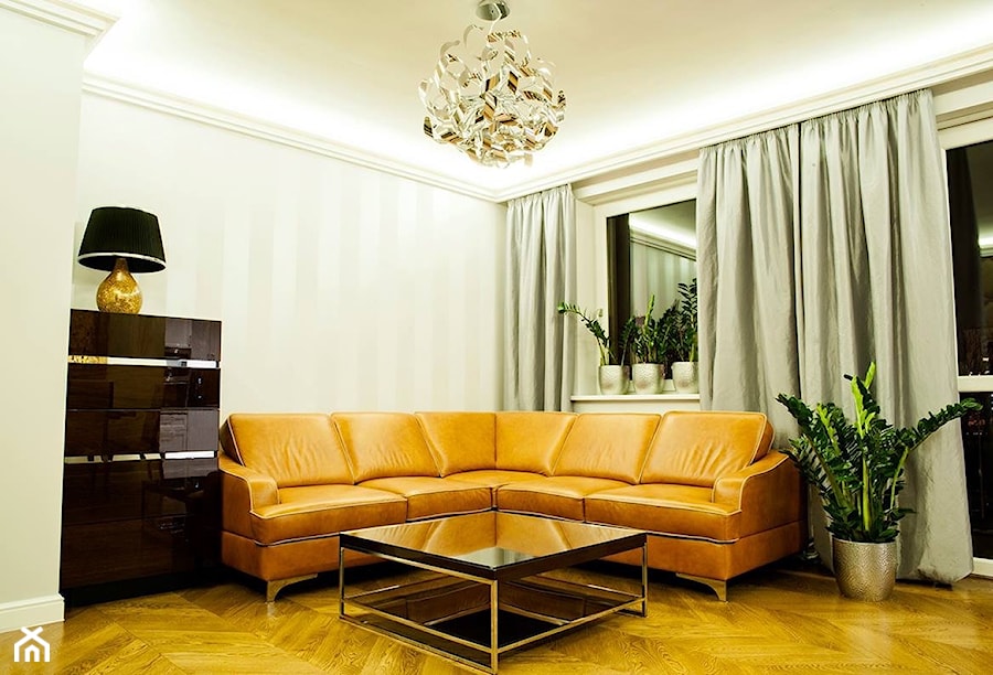 Apartament osiedle pod Wierzbami - Salon, styl glamour - zdjęcie od Lux