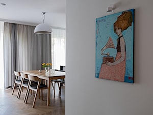 Apartament na Bielanach. Konkurs – Wnętrze roku 2017 - Średnia biała jadalnia, styl nowoczesny - zdjęcie od Jacek Tryc-wnętrza