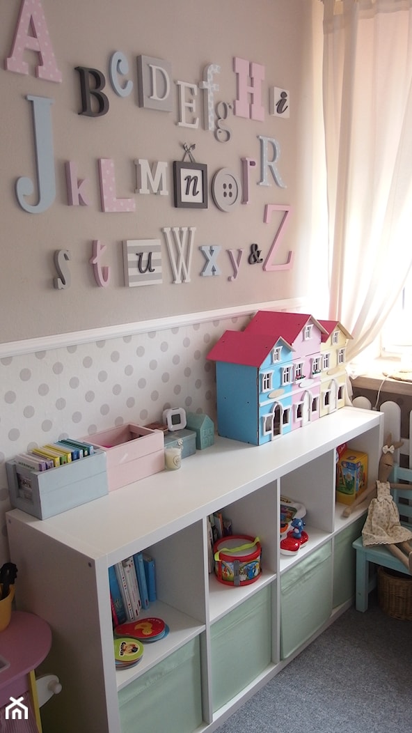 Mieszkanie hand made :) - Średni beżowy biały szary pokój dziecka dla dziecka dla dziewczynki, styl tradycyjny - zdjęcie od karolina0606 - Homebook