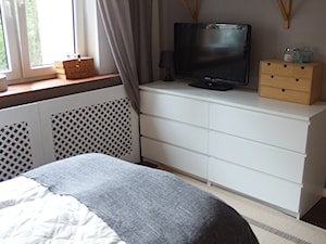 Mieszkanie hand made :) - Mała szara sypialnia, styl tradycyjny - zdjęcie od karolina0606