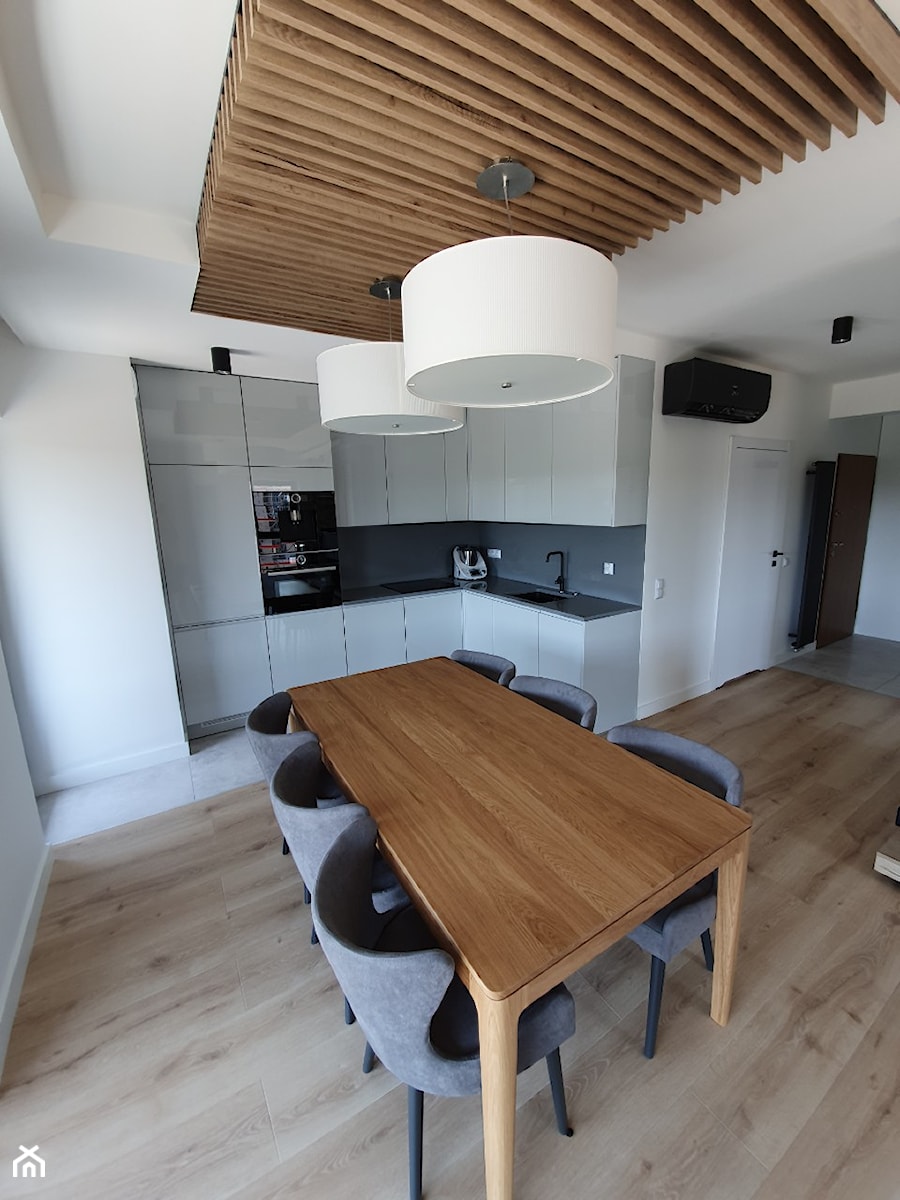 Realizacja mieszkanie w Bydgoszczy - Średnia biała jadalnia w kuchni, styl nowoczesny - zdjęcie od All Design Agnieszka Lorenc