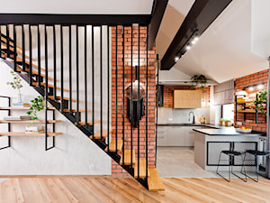 Realizacja projektu mieszkania z antresola - Schody jednobiegowe z materiałów mieszanych, styl indu ... - zdjęcie od All Design Agnieszka Lorenc