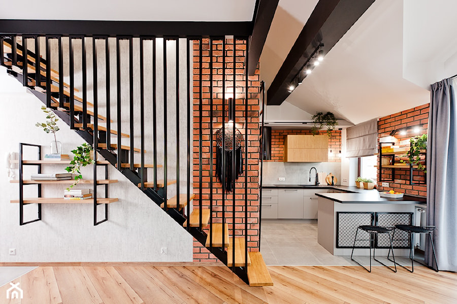 Realizacja projektu mieszkania z antresola - Schody jednobiegowe z materiałów mieszanych, styl industrialny - zdjęcie od All Design Agnieszka Lorenc