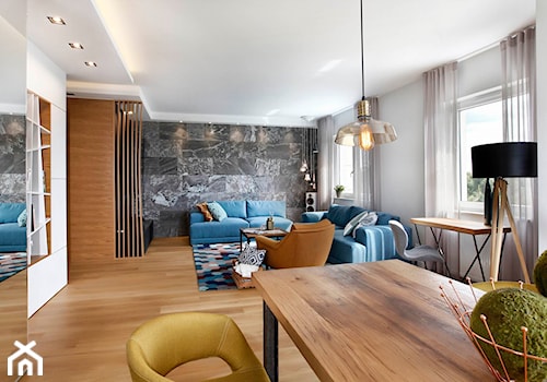 Nowoczesne mieszkanie w Gdyni - Duży biały salon z jadalnią z bibiloteczką, styl nowoczesny - zdjęcie od Flow Interiors Franiak&Caturowa