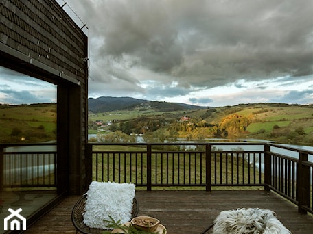 Aranżacje wnętrz - Taras: Mountain Cottage - budynek - Taras, styl nowoczesny - exterio. Przeglądaj, dodawaj i zapisuj najlepsze zdjęcia, pomysły i inspiracje designerskie. W bazie mamy już prawie milion fotografii!