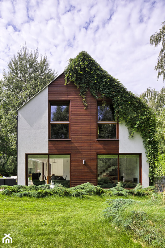 dom w Łomiankach - Średnie jednopiętrowe nowoczesne domy jednorodzinne murowane z dwuspadowym dachem, styl nowoczesny - zdjęcie od exterio