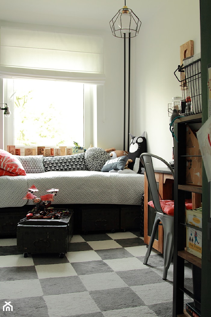 Mały niespełna 6 metrowy pokój i mój sposób na wykorzystanie tej przestrzeni - zdjęcie od OlaZebra - Homebook