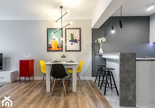 Apartament Szewska w Lublinie - Mała szara jadalnia w kuchni, styl minimalistyczny - zdjęcie od interior art studio