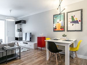 Apartament Szewska w Lublinie - Mała szara jadalnia w salonie, styl minimalistyczny - zdjęcie od interior art studio