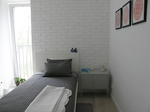 Poloneza 36m2 - Mała biała sypialnia, styl nowoczesny - zdjęcie od ESTU architektura wnętrz